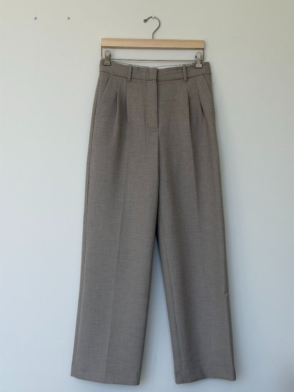 Aritzia The Effortless Pant - Heather Ashen High-Waisted Wide Leg Trousers
